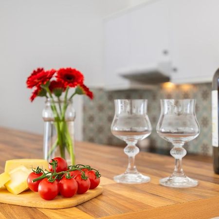 Apartamento Cor Do Mar - Sunny, Clean And Spacious Apartment With Sea View, In Alvor - Very Close Walking Distance To The Beach And Alvor Village ภายนอก รูปภาพ