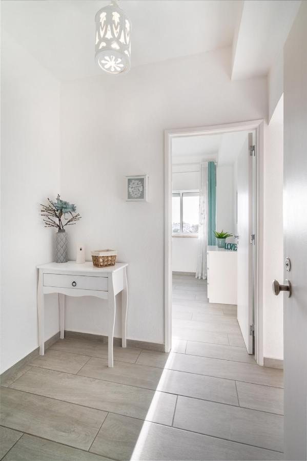 Apartamento Cor Do Mar - Sunny, Clean And Spacious Apartment With Sea View, In Alvor - Very Close Walking Distance To The Beach And Alvor Village ภายนอก รูปภาพ