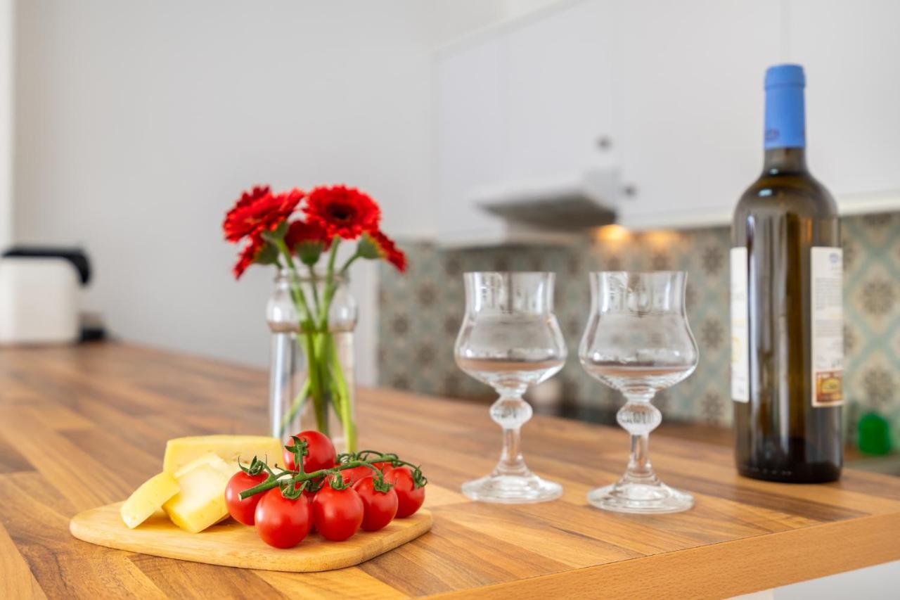 Apartamento Cor Do Mar - Sunny, Clean And Spacious Apartment With Sea View, In Alvor - Very Close Walking Distance To The Beach And Alvor Village ภายนอก รูปภาพ